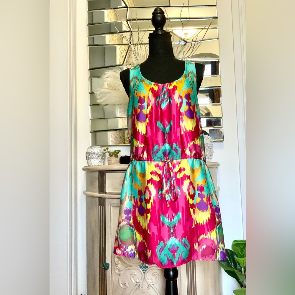 Glam Casual Dress
Size S Multicolored